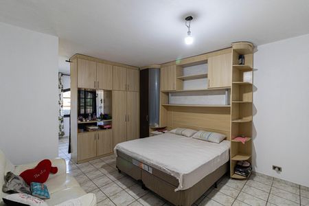 Casa à venda com 102m², 3 quartos e 4 vagasSuíte 