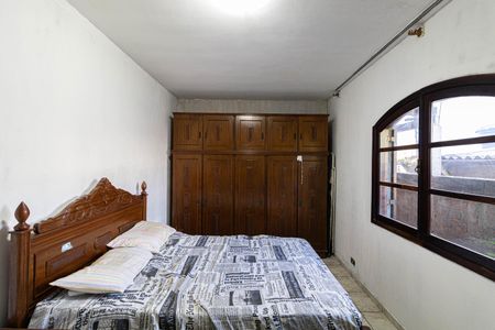 Casa à venda com 102m², 3 quartos e 4 vagasQuarto 
