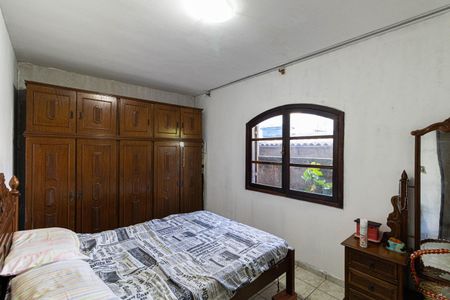 Casa à venda com 102m², 3 quartos e 4 vagasQuarto 