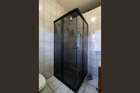 Casa à venda com 102m², 3 quartos e 4 vagasBanheiro Suíte 2