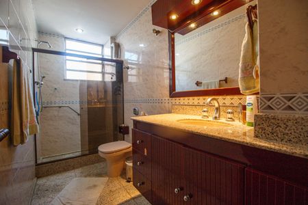 Apartamento à venda com 163m², 3 quartos e 1 vagaBanheiro Social