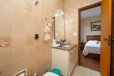 Apartamento à venda com 101m², 3 quartos e 2 vagasBANHEIRO2