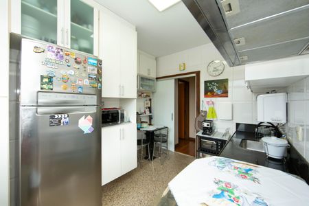 Apartamento à venda com 101m², 3 quartos e 2 vagasCOZINHA