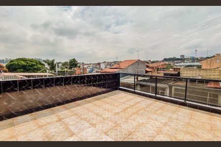 Casa à venda com 181m², 2 quartos e 2 vagasVaranda