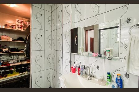 Casa à venda com 181m², 2 quartos e 2 vagasBanheiro da Suíte