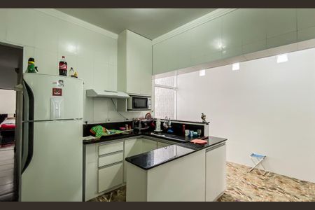 Casa à venda com 181m², 2 quartos e 2 vagasCozinha