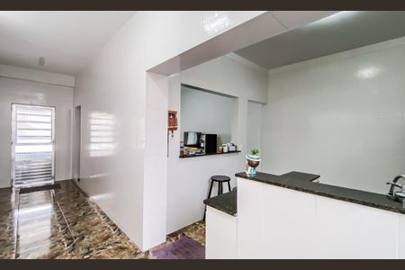 Casa à venda com 181m², 2 quartos e 2 vagasCozinha