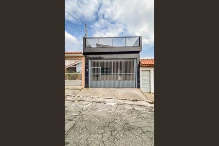 Casa à venda com 181m², 2 quartos e 2 vagasFachada