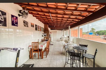 Casa à venda com 181m², 2 quartos e 2 vagasÁrea comum