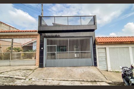 Casa à venda com 181m², 2 quartos e 2 vagasFachada