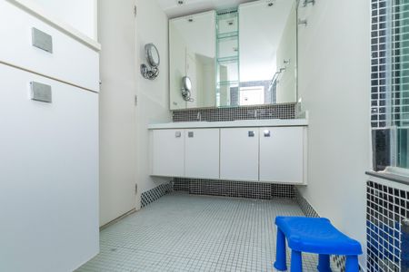 Apartamento para alugar com 168m², 3 quartos e 2 vagasBanheiro da Suíte