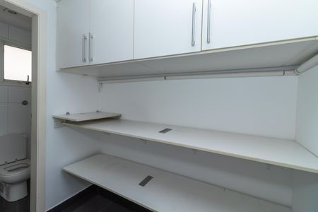 Apartamento para alugar com 168m², 3 quartos e 2 vagasQuarto de Serviço