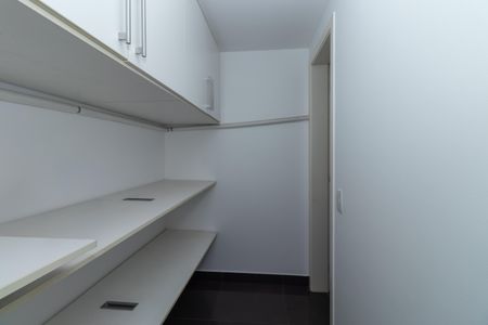 Apartamento para alugar com 168m², 3 quartos e 2 vagasQuarto de Serviço