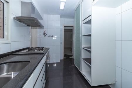Apartamento para alugar com 168m², 3 quartos e 2 vagasCozinha