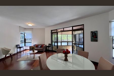 Apartamento à venda com 127m², 4 quartos e 2 vagassala 