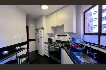 Apartamento à venda com 127m², 4 quartos e 2 vagasCozinha