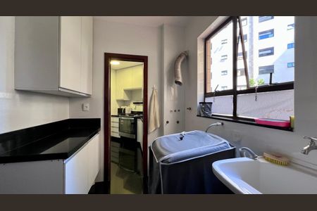 Apartamento à venda com 127m², 4 quartos e 2 vagasÁrea de Serviço