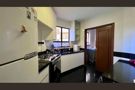 Apartamento à venda com 127m², 4 quartos e 2 vagascozinha