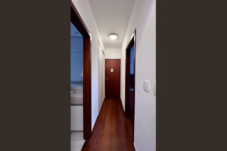 Apartamento à venda com 127m², 4 quartos e 2 vagascorredor