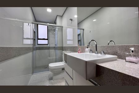 Apartamento à venda com 127m², 4 quartos e 2 vagasbanho