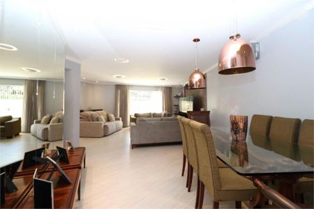 Casa à venda com 4 quartos, 450m² em Vila Albertina, São Paulo