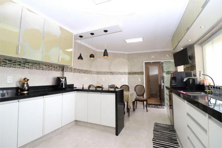 Casa à venda com 450m², 4 quartos e 5 vagas