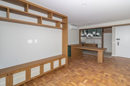 Apartamento à venda com 82m², 2 quartos e 2 vagasSala