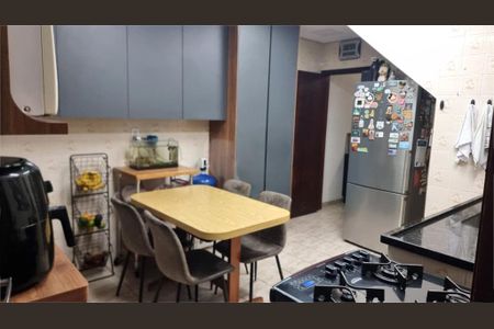 Casa à venda com 140m², 2 quartos e 2 vagas