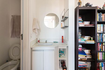 Banheiro de apartamento à venda com 1 quarto, 33m² em Riachuelo, Rio de Janeiro