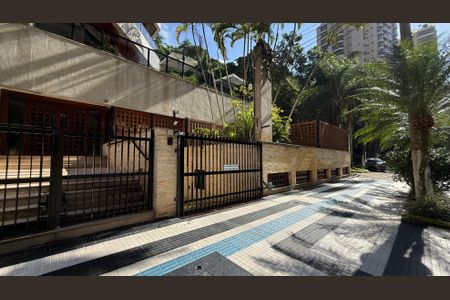 Apartamento para alugar com 105m², 3 quartos e 2 vagasFachada