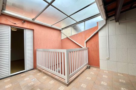 Casa à venda com 170m², 2 quartos e 2 vagas Casa à venda com 170m², 2 quartos e 2 vagasVaranda da Suíte