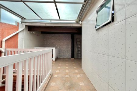 Casa à venda com 170m², 2 quartos e 2 vagas Casa à venda com 170m², 2 quartos e 2 vagasVaranda da Suíte