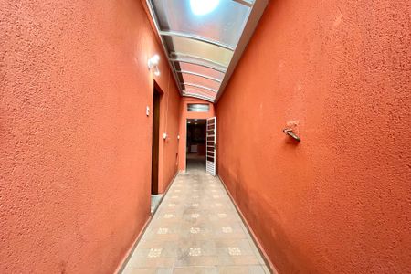 Casa à venda com 170m², 2 quartos e 2 vagas Casa à venda com 170m², 2 quartos e 2 vagasÁrea externa