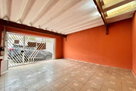 Casa à venda com 170m², 2 quartos e 2 vagas Casa à venda com 170m², 2 quartos e 2 vagasGaragem