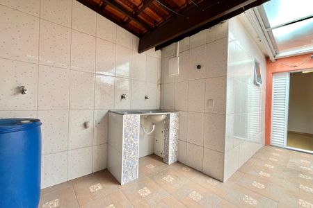 Casa à venda com 170m², 2 quartos e 2 vagas Casa à venda com 170m², 2 quartos e 2 vagasÁrea de Serviço