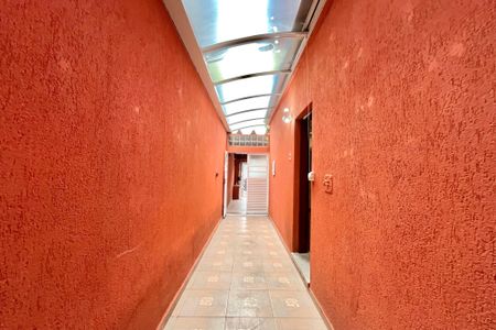 Casa à venda com 170m², 2 quartos e 2 vagas Casa à venda com 170m², 2 quartos e 2 vagasÁrea externa