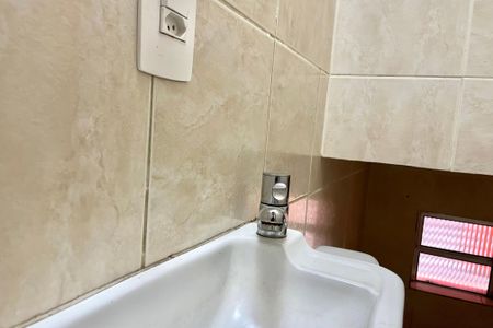 Casa à venda com 170m², 2 quartos e 2 vagas Casa à venda com 170m², 2 quartos e 2 vagasLavabo