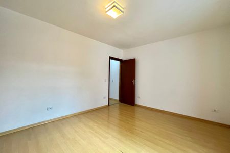 Casa à venda com 170m², 2 quartos e 2 vagas Casa à venda com 170m², 2 quartos e 2 vagasSuite