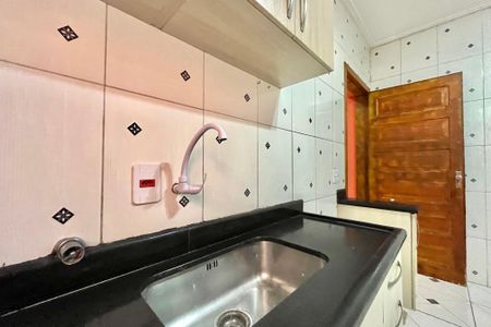 Casa à venda com 170m², 2 quartos e 2 vagas Casa à venda com 170m², 2 quartos e 2 vagasCozinha