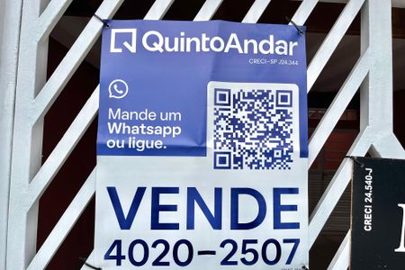 Casa à venda com 170m², 2 quartos e 2 vagas Casa à venda com 170m², 2 quartos e 2 vagasPlaquinha