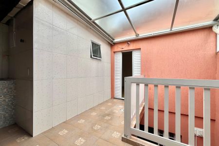 Casa à venda com 170m², 2 quartos e 2 vagas Casa à venda com 170m², 2 quartos e 2 vagasVaranda da Suíte