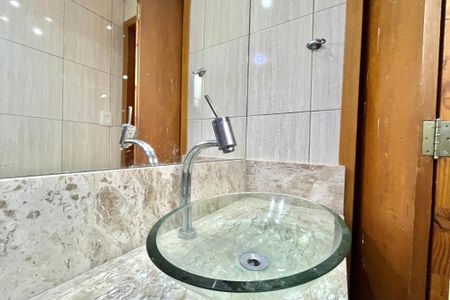 Casa à venda com 170m², 2 quartos e 2 vagas Casa à venda com 170m², 2 quartos e 2 vagasBanheiro da Suíte