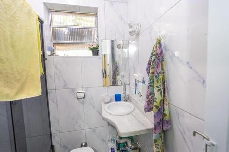 Casa à venda com 128m², 3 quartos e 3 vagasBanheiro 2