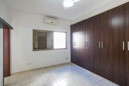 Casa para alugar com 350m², 3 quartos e 3 vagas Casa para alugar com 350m², 3 quartos e 3 vagasSuite 2