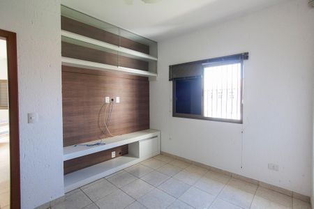 Casa para alugar com 350m², 3 quartos e 3 vagas Casa para alugar com 350m², 3 quartos e 3 vagasSala de TV
