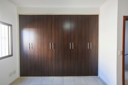 Casa para alugar com 350m², 3 quartos e 3 vagas Casa para alugar com 350m², 3 quartos e 3 vagasSuite 2