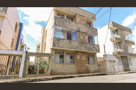 Apartamento à venda com 102m², 3 quartos e 1 vagaFachada e portaria