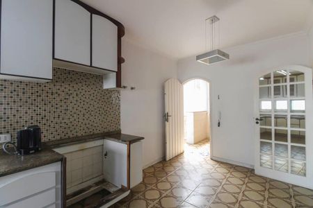 Casa para alugar com 338m², 5 quartos e 4 vagas