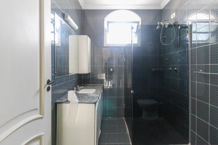 Casa para alugar com 338m², 5 quartos e 4 vagas