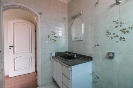 Casa para alugar com 338m², 5 quartos e 4 vagas